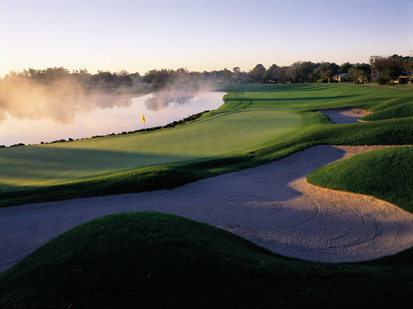 18th hole at Bay Hill Club & Lodge